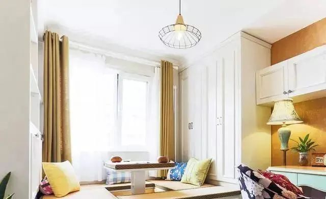 老公坚持把次卧装成榻榻米,没想到装完真漂亮,全家一致夸赞!