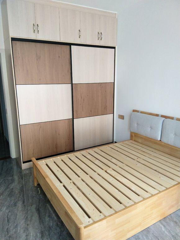 96平米的穷装效果一般，就比毛坯放强点，边存钱边装修