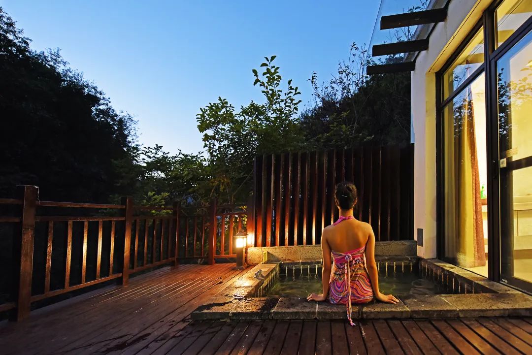 |再浪的年轻人,都抵挡不住温汤的“养生诱惑”!