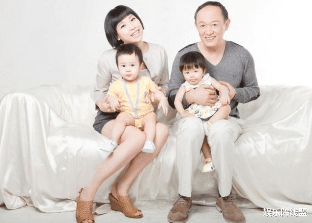 金士杰|“老戏骨”金士杰：恃穷为傲不惧世俗，娶小娇妻后60岁喜得龙凤胎