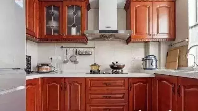 老公坚持在餐厅做电视墙,阳台改为学习区,真是太聪明了,晒晒