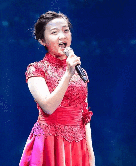 毛不易|女星私服造型，刘亦菲任性，舒畅随性，林妙可用力过猛