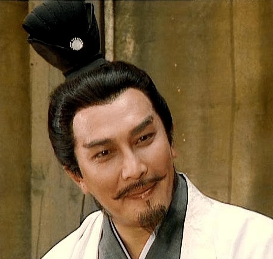 唐国强|唐国强带小12岁混血妻子聚会!背大段台词不结巴,女方五官精致