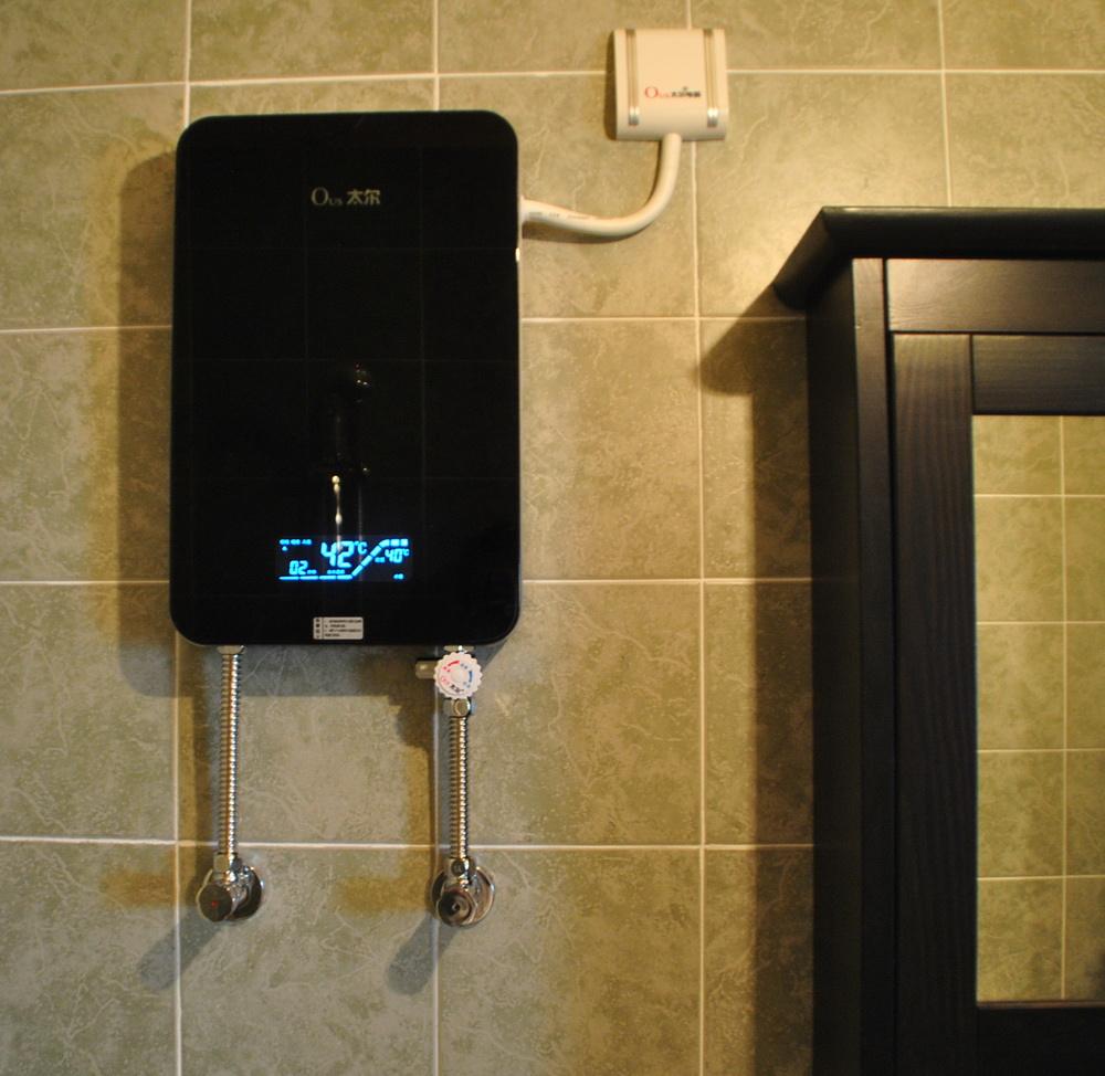 聪明人从来不装这种热水器,内行人分析完,瞬间就懂了