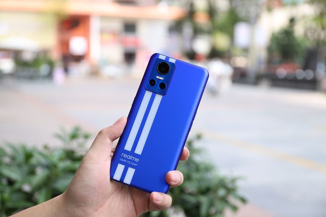 红米手机|2千元价位,Redmi K50和真我GT Neo3该怎么选?听我的准没错!