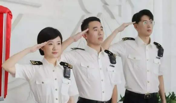 珠海|6部门编制人员或可升级为公务员，还能穿上新制服，学生们很期待