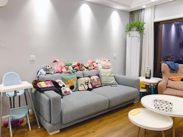 93平北欧风三居室，卫生间干湿分区，卫生间墙上花片是点睛之笔