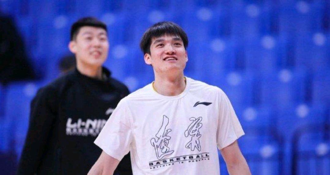 辽宁男篮|辽宁12人名单大调整！大韩离队郭少休战 双新星登场 杨鸣心中有底