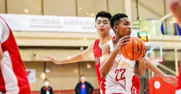 俄罗斯队|15岁195cm，51分！冯傲一战成名目标NBA，但辽篮还有机会留住他