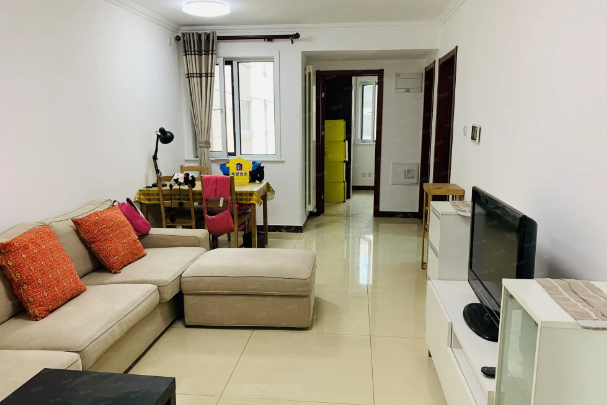 我和两个同事合租，期间卫生是我做，水池台面也是我擦