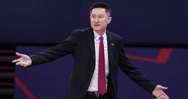 广东男篮|卫冕冠军被卫冕亚军横扫出局，若易建联退役或助广东队再度崛起