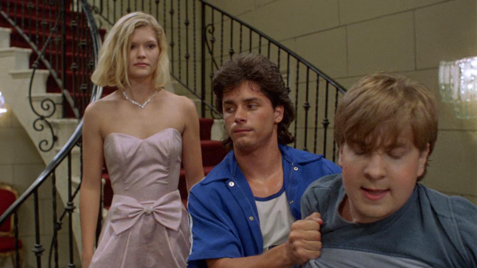 上流社会|荒诞B级片，上流社会的恐怖真相...