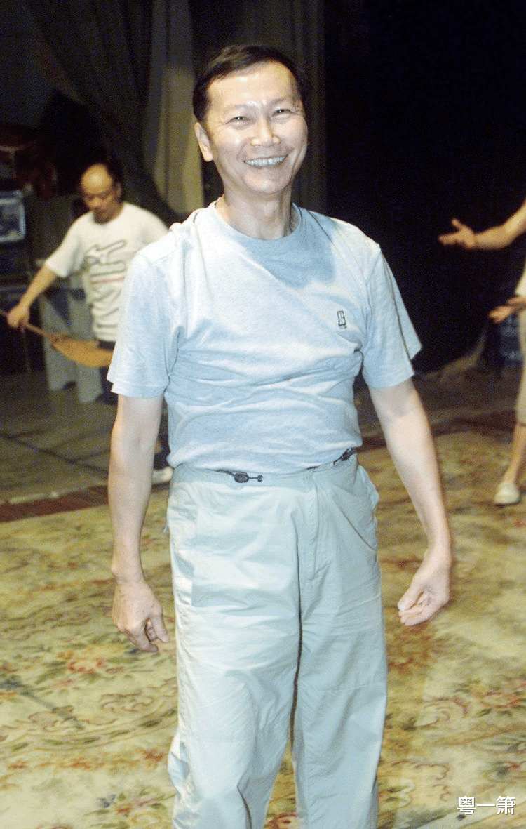 粤剧|76岁的广州演员冯刚毅，粤剧界出身，开过出租车，演金医生而走红