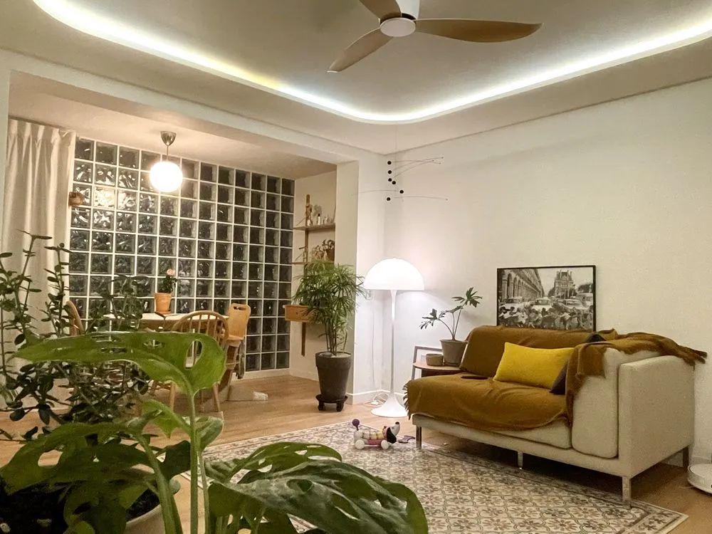 搬家3次总算满意了,住在一楼,玻璃砖封阳台,楼上业主开始羡慕