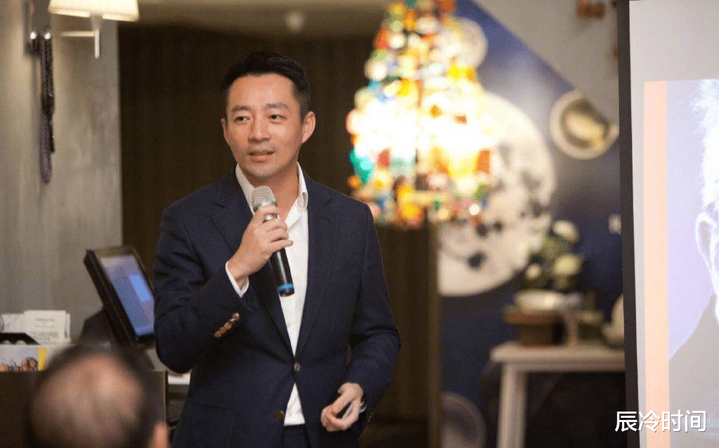 汪小菲|汪小菲风波后首发文,深夜睡不着想女儿,讲述自己多年所受的委屈