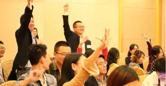 |在毫无准备下领导让公开发言，如何才能不成为“炮灰”？