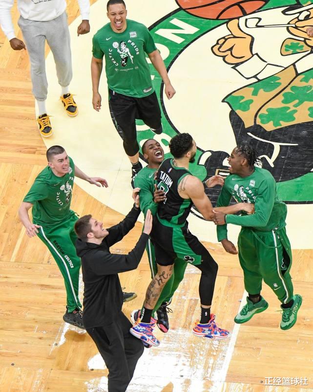绝杀|塔图姆绝杀引爆全NBA！魔术师等人发推惊叹 官方：这就是季后赛的意义