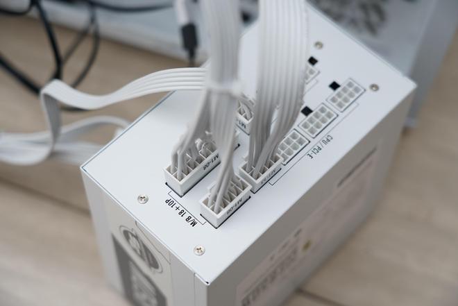 CPU|?双11装机汇报：13700KF+七彩虹Z790+骨伽天吴T5水冷