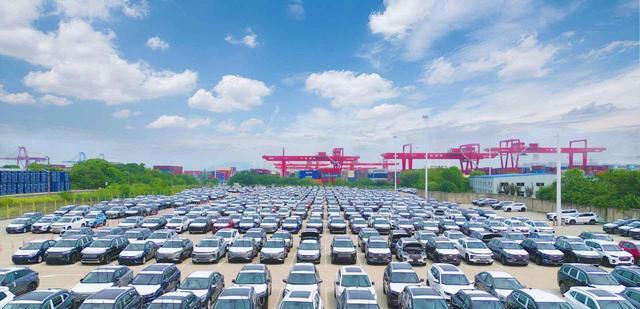 主要亮点在出口，奇瑞集团公布10月的销量100531辆，同比下降1.1%