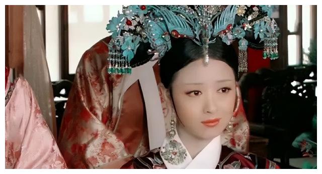 华妃|甄嬛传:华妃跋扈狠辣为人所惧,为何手下仍个个忠心耿耿从未背叛