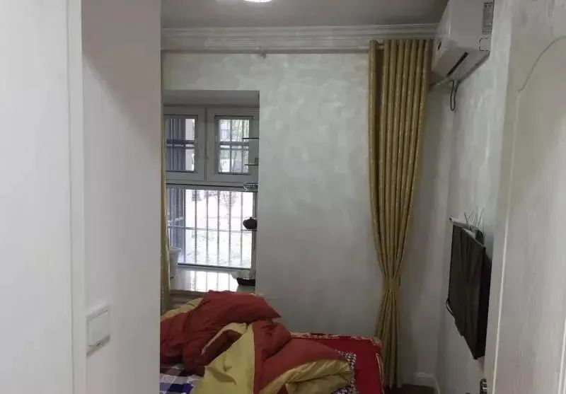 儿媳坚持在城里买房,花光了我的积蓄,新房巴掌大,厨房下不去脚