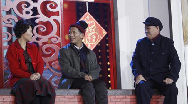 春晚|春晚神级救场有多牛？赵本山宋小宝现挂无敌，倪萍“骗”观众30年