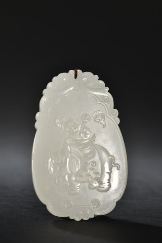 |和田玉童子戏象牌