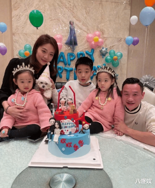 景甜|杨威夫妇为双胞胎女儿庆生,欢欢乐乐越长越不像,杨阳洋变帅小伙