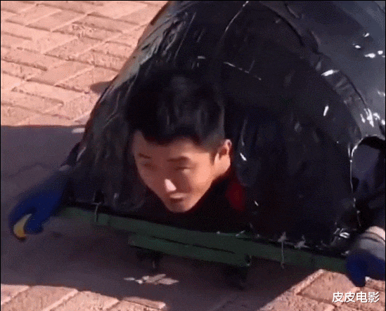 电影|见过村里的“发明”,科幻大片也会感到“惭愧”