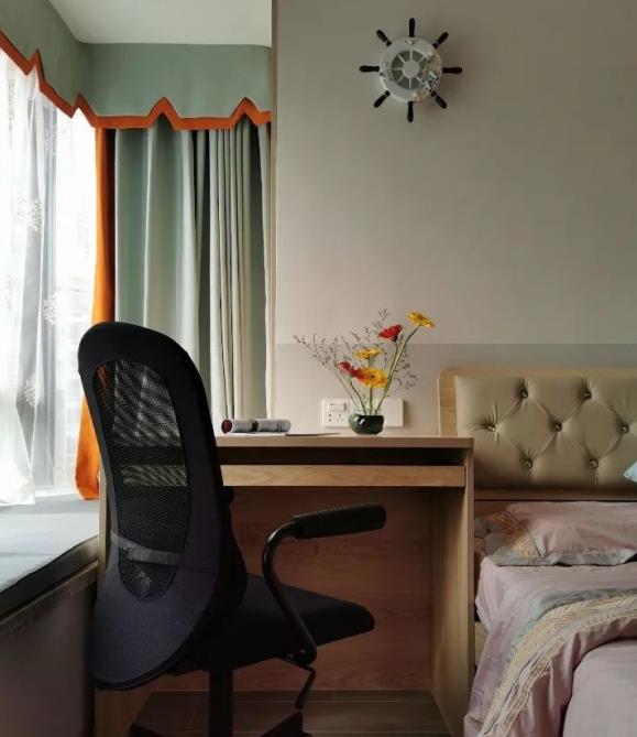 飘窗窗帘，靠墙挂还是靠窗挂？这样挂，好看又实用