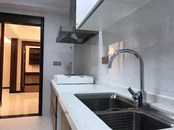 新房装修毕业，单单硬装花了18万，朋友看完都吐槽太贵了