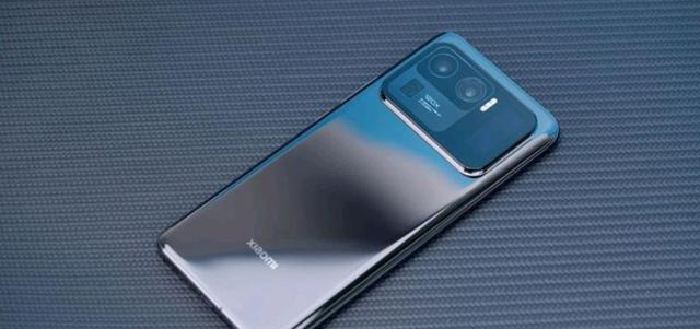 Java|被严重低估的四款手机,价格已经降到“冰点”,精湛卓越,寿命持久