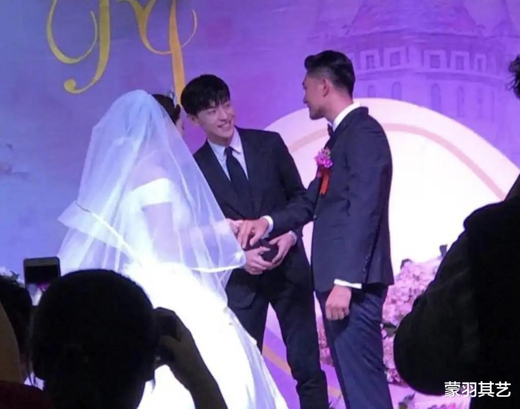 邓伦|邓伦为何热衷于当伴郎？“石家庄十一子”兄弟团的传说真不少