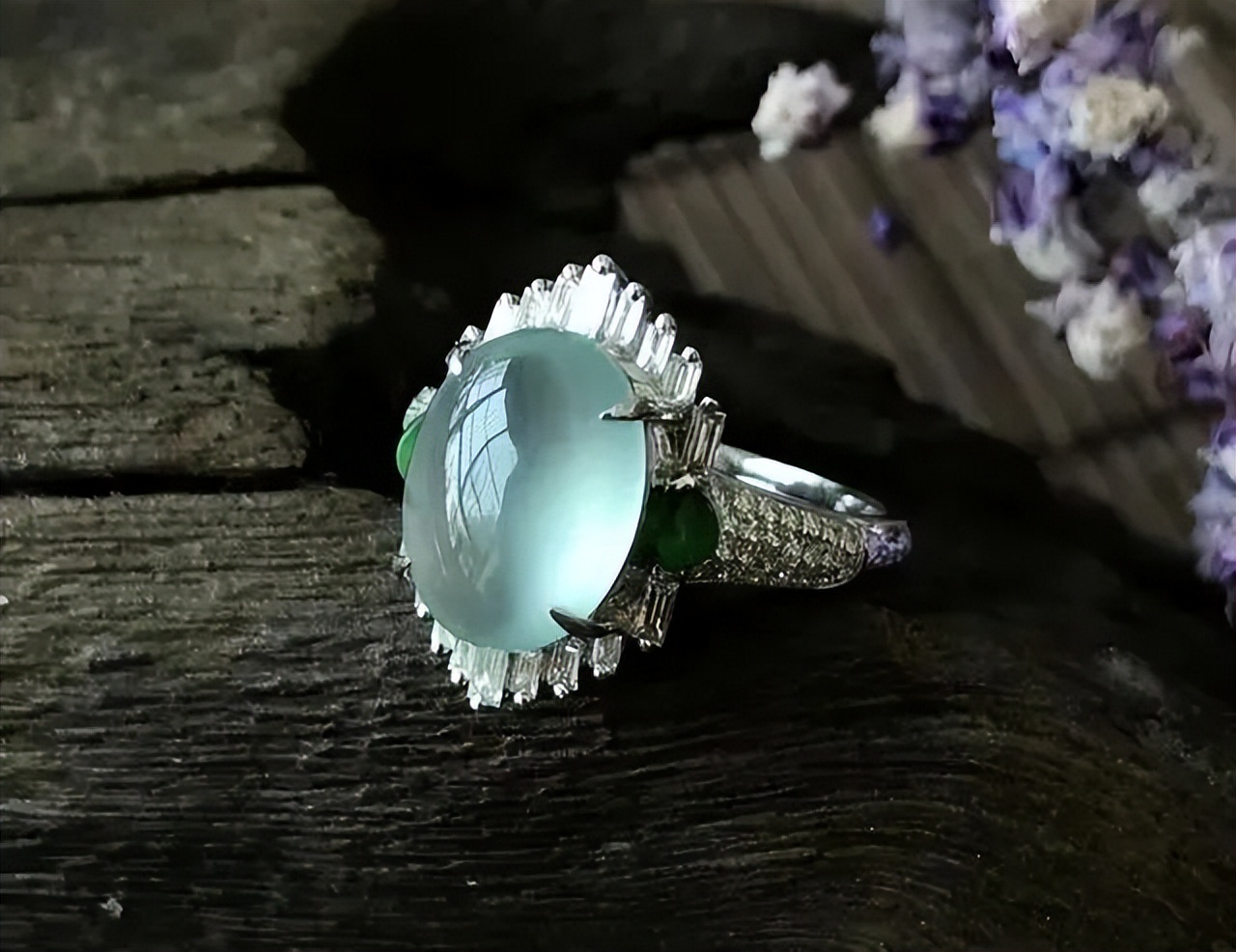 翡翠|翡翠怎么越戴越黄,难道变种啦,先听听行家的经验!