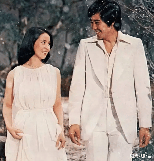 林凤娇|林凤娇才是最厉害的女人,被吴绮莉恶心23年,但成龙从未逃出她手掌心