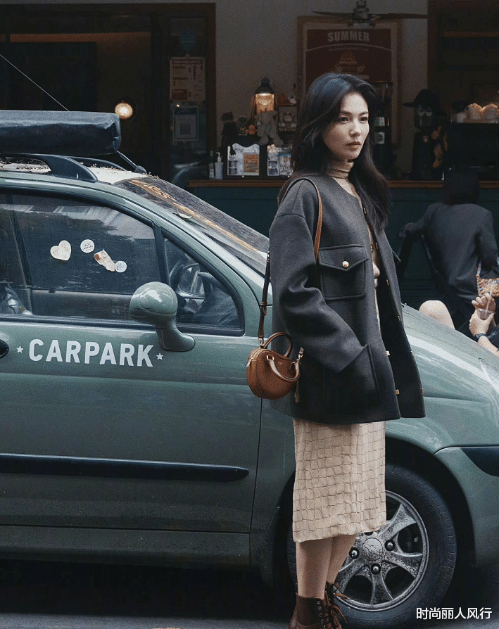 刘涛|刘涛不愧是中年女演员之光!晒美照造型美出圈,比殷桃还有女人味