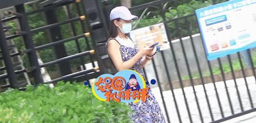 马苏 马苏主演尔冬升新片上映后马苏穿花裙子去做美容?