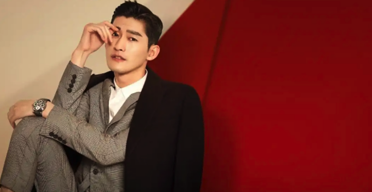 杨洋|同为“西装男神”,把杨洋肖战和靳东张晋放一起,差距就出来了