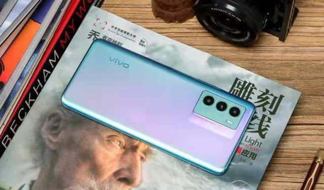 vivo|12+512G！天玑8100+5600mAh，vivoT2性价比新机很不错