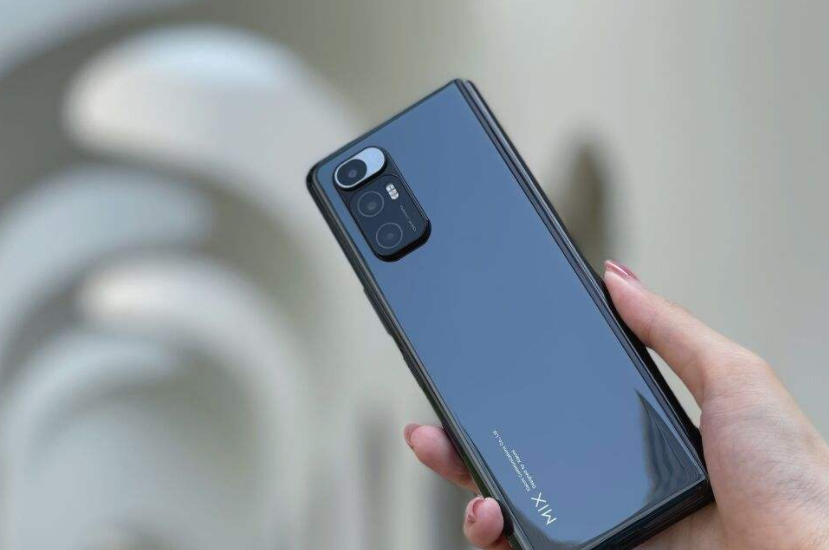 小米科技|小米手机的系统清新简洁,预装软件很少,没什么广告,非常人性化