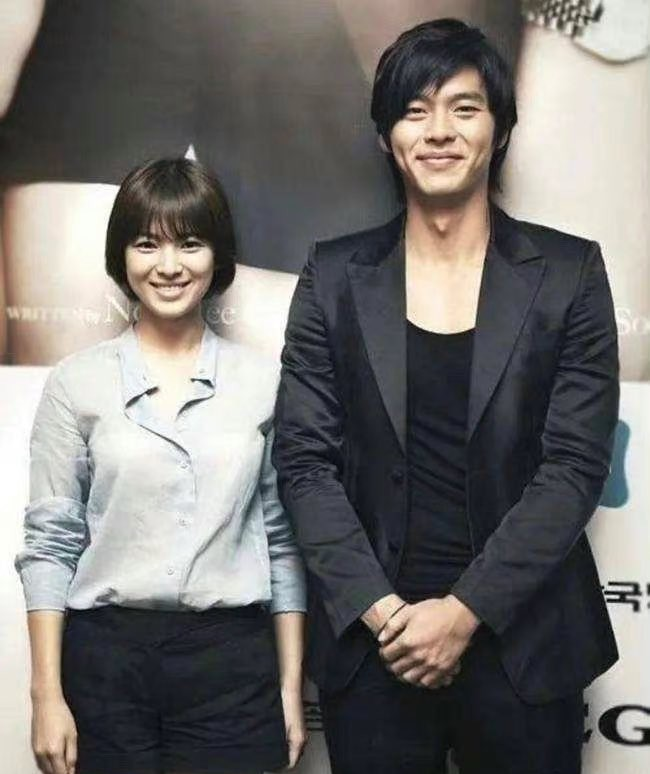 玄彬|孙艺珍、玄彬婚礼现场曝光！宋慧乔好尴尬，「前任们」都凑一起了