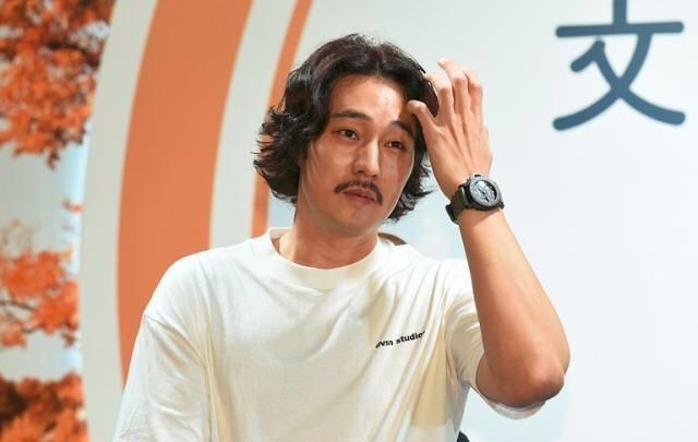 发型 男人变“油腻”比变老更可怕！记得远离这4种发型，邋遢又败气质