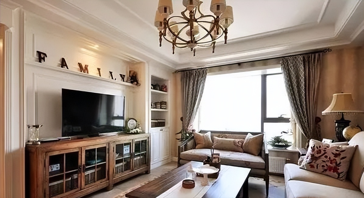 电视到底挂墙上好还是放电视柜上好?80%的人都表示搞错了