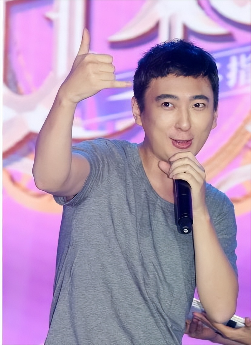 王思聪|“坑爹第一人”王思聪：当众拆台老爸，直播疯狂打赏，他有多狂？