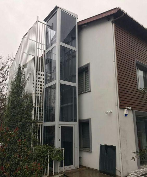 别墅|花20万在别墅外装的电梯,住了几天就后悔了,体验感太差,还费钱