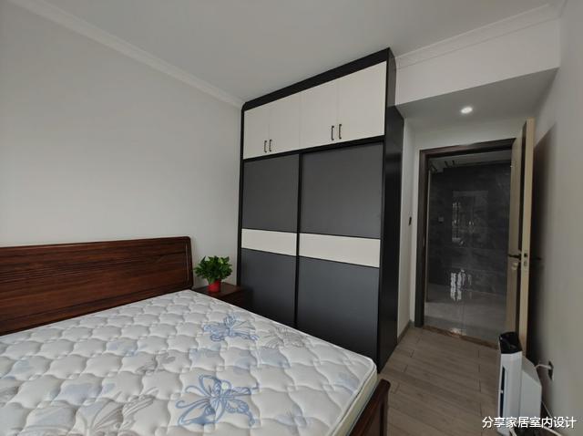 135平现代简约风格，全屋稳重大气，一家六口生活在一起很幸福！