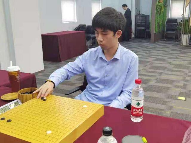 范廷钰|3/4子，范廷钰顽强逆转连笑，将于王星昊争4强席位！