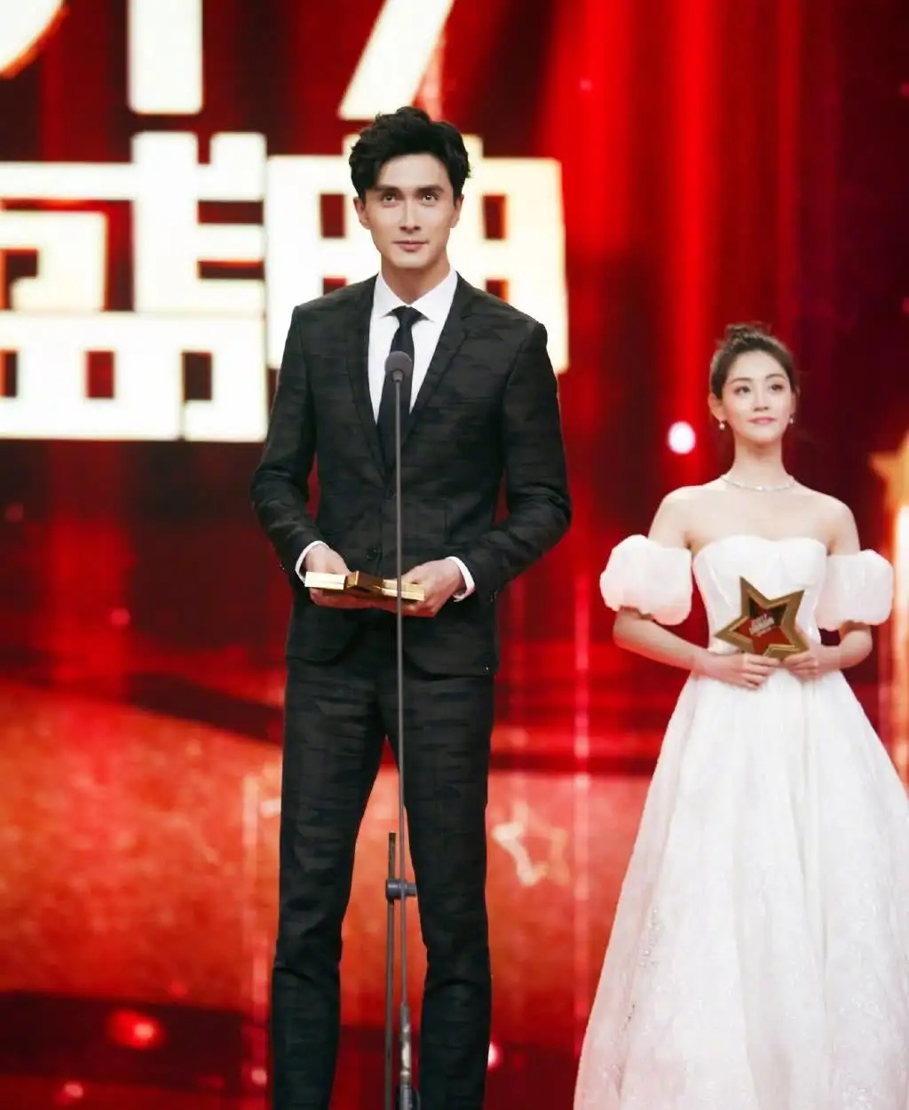 上海市|身高超185的10位男星,个个“鹤立鸡群”,不用抠抠搜搜谎报5cm