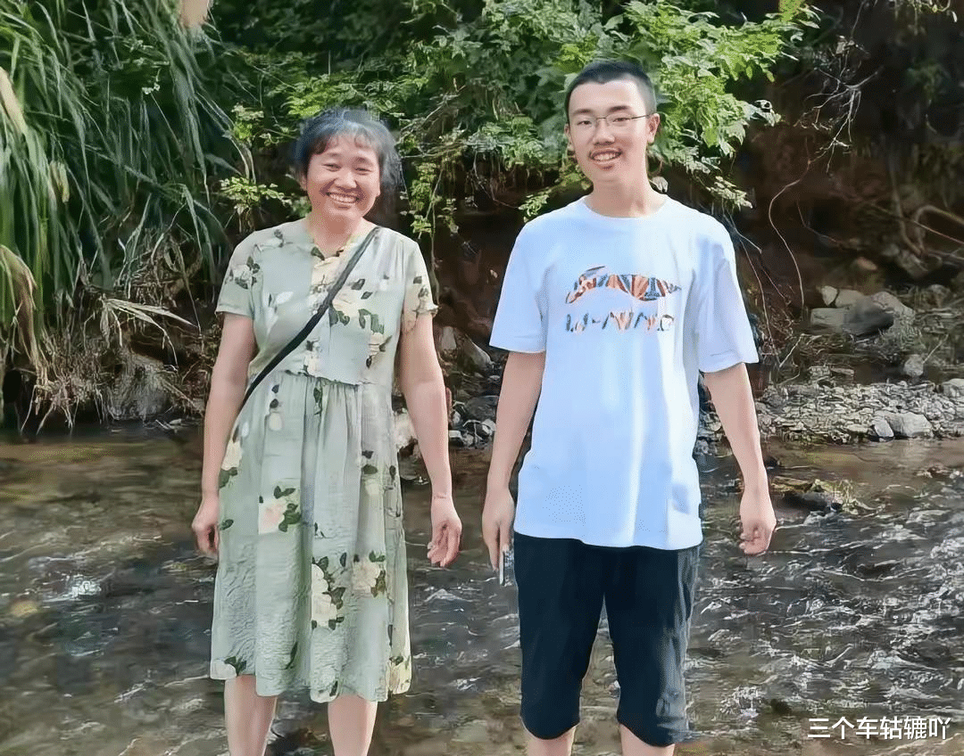 胡鑫宇失踪85天!胡妈妈发声恳请立案:别想不了了之!