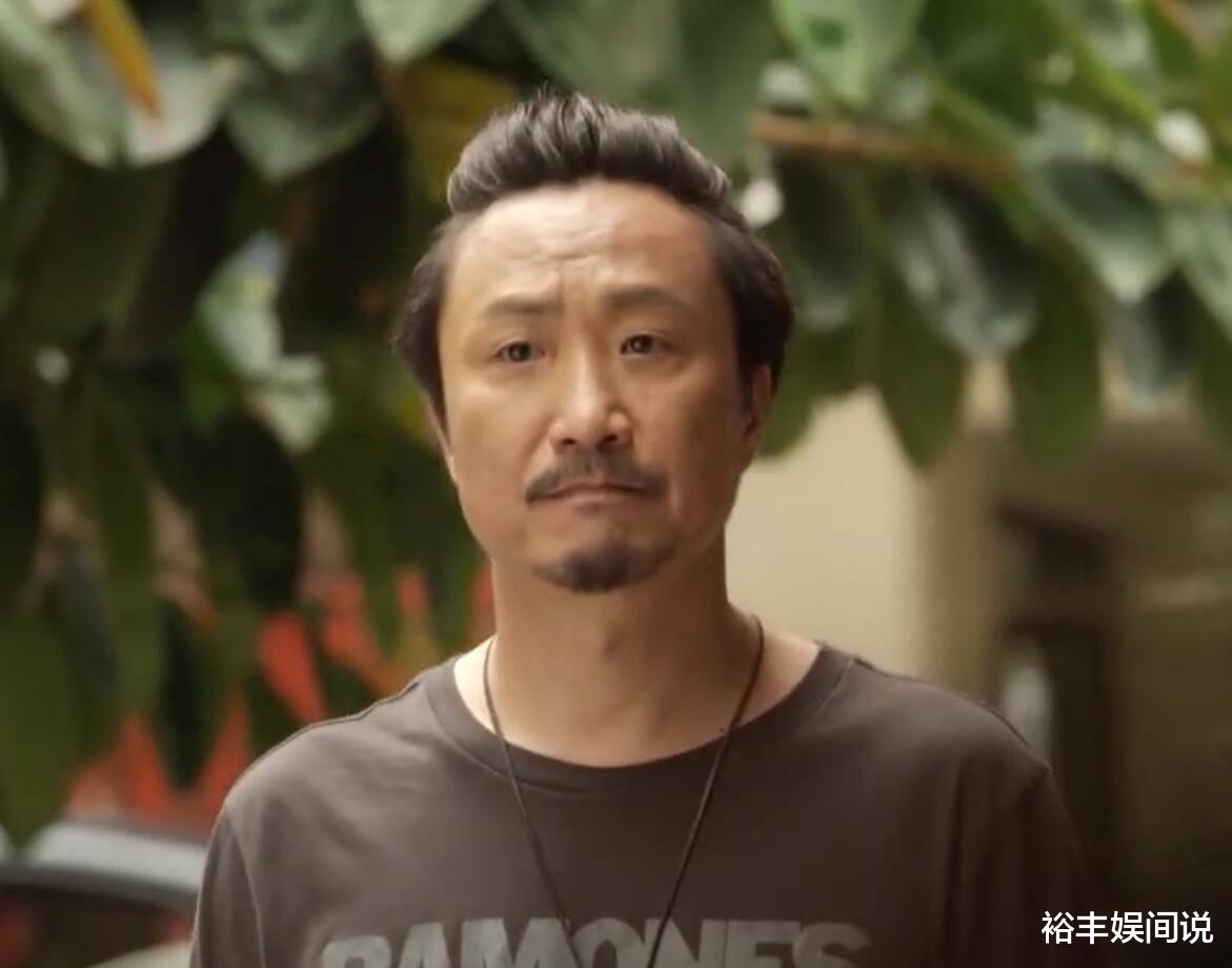 郑中基|郑中基首办个人摄影展！近照胡子拉碴扎小辫子，祖孙三代皆爱摄影